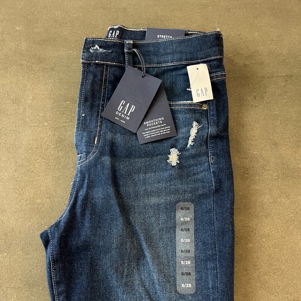 Gap High Rise True Skinny Ankle Jeans- Smoothing Pockets - destroy wash - 28R